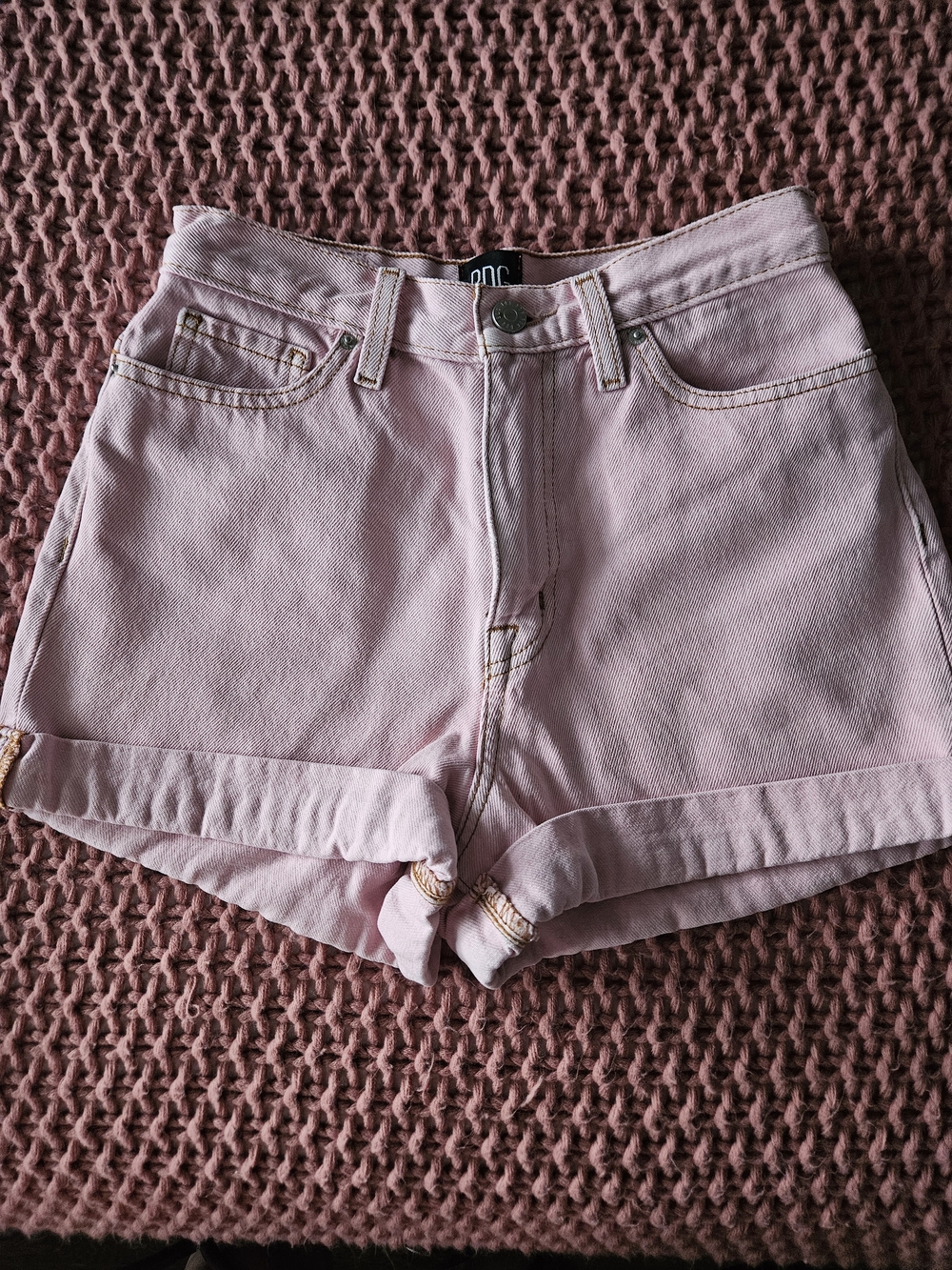 Urban Outfitters BDG denim mom shorts in pink, Size 25/0